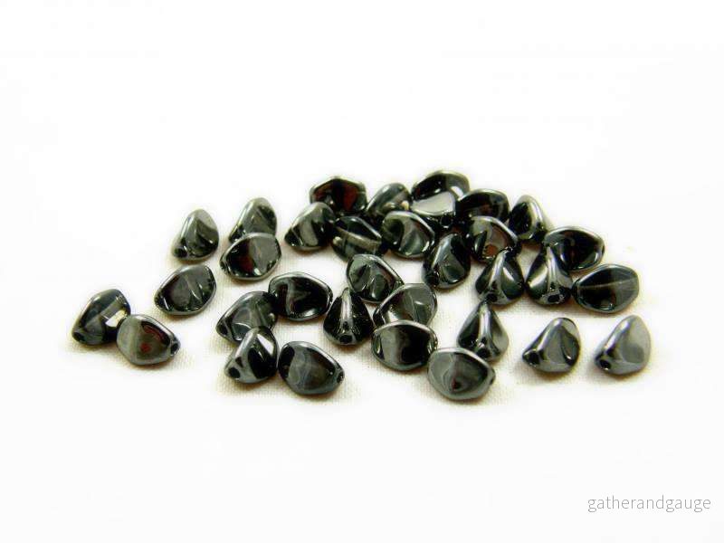 Pinch Bead – Hematite 5mm (50-pack) Pinch Bead – Hematite 5mm (50-pack)