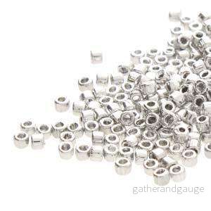 Matubo 10/0 Cylinder - Crystal full labrador 5 gram