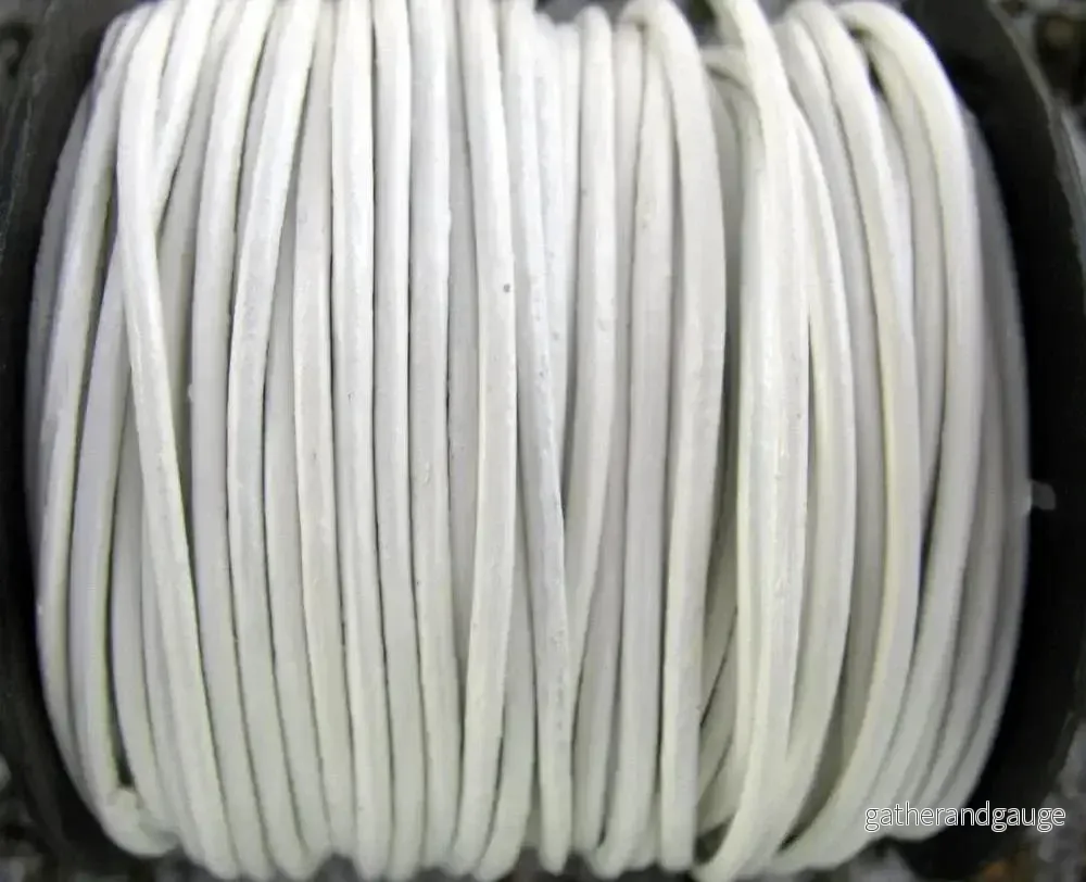 Läderband 1,5 mm - Vit, 1 m