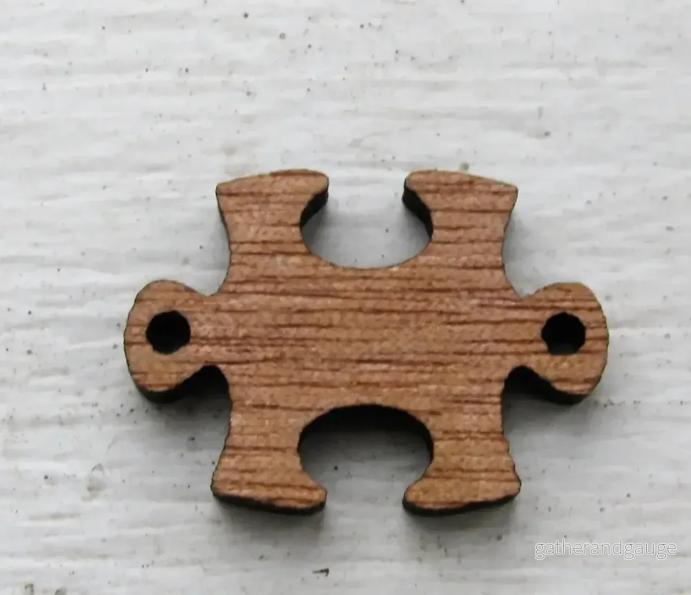 Connector Trä – Pusselbit 25x23mm 1 styck