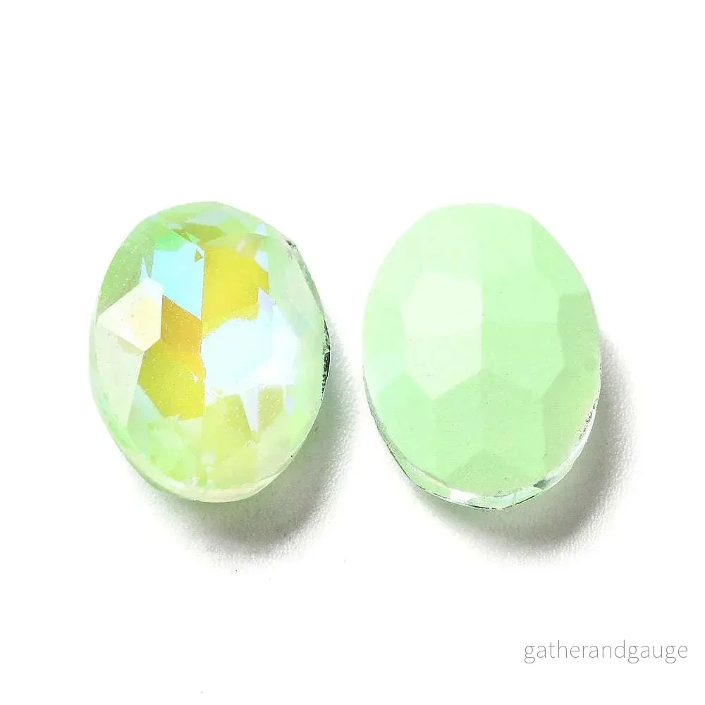 Kinesisk Strass – Oval Peridot Shine 14x10mm 1 styck Kinesisk Strass – Oval Peridot Shine 14x10mm 1 styck