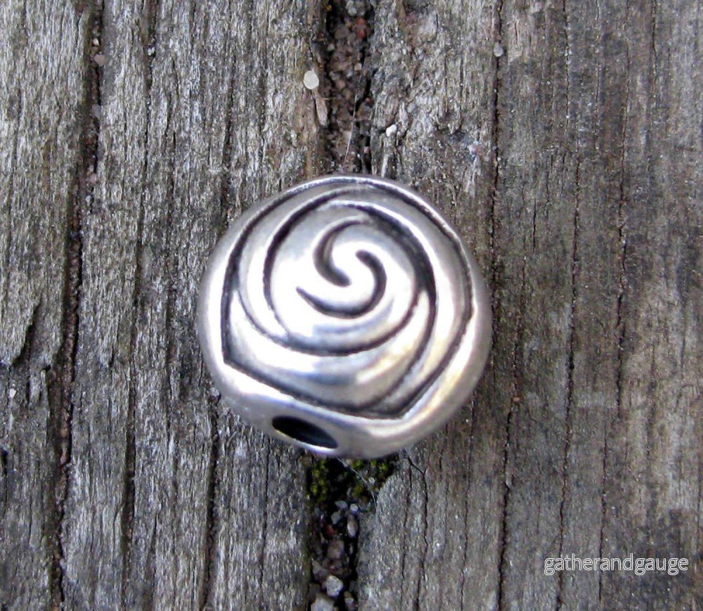 Mellandel Silverfärgad – Rund stor ros 11 mm, 1 styck