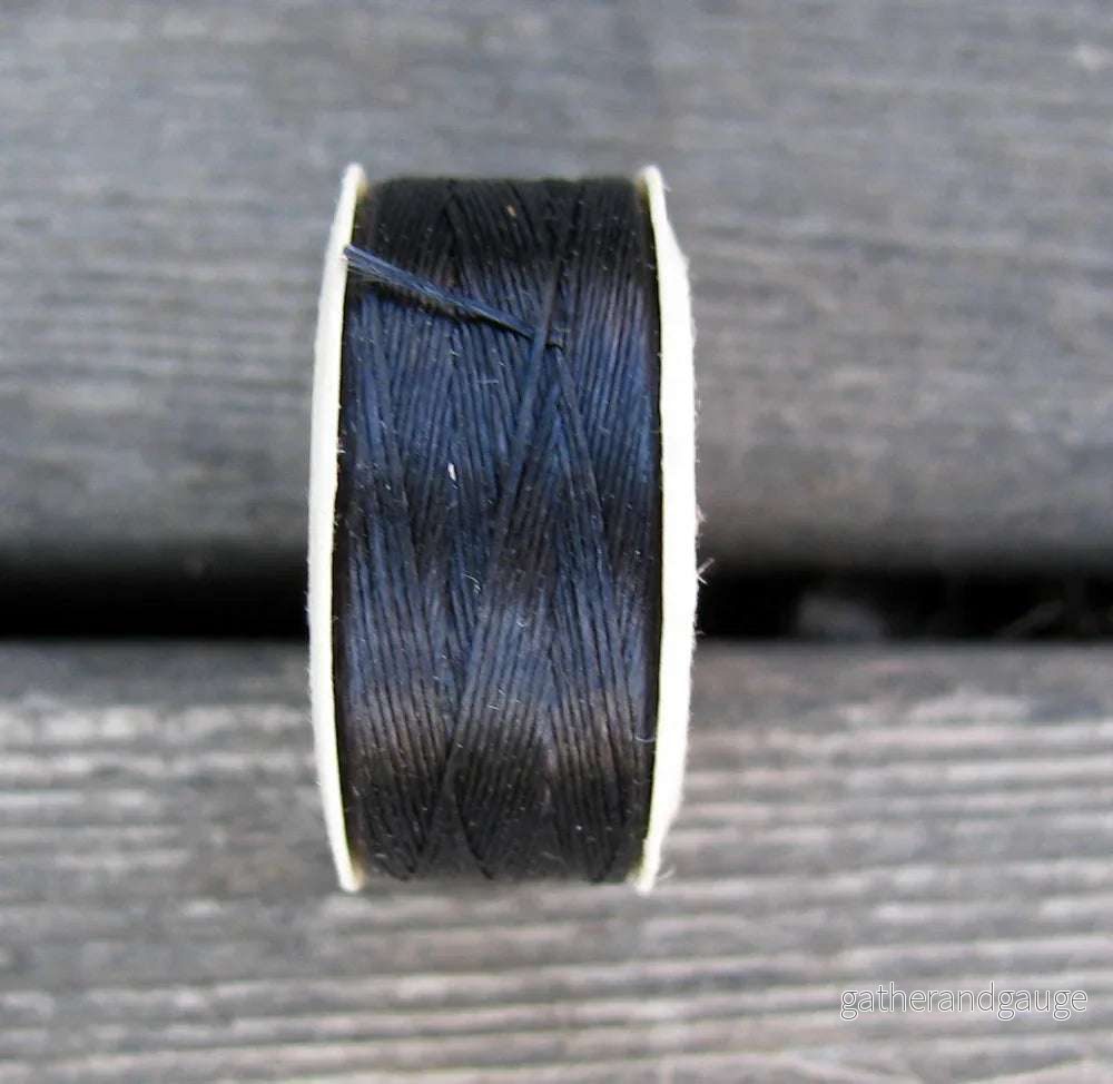 Nymo 00 - Black, 1 Rulle - Bild 2