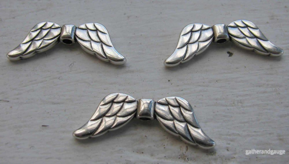 Mellandel silverfärgade - Större änglavingar 31x11mm 3-pack - Bild 2
