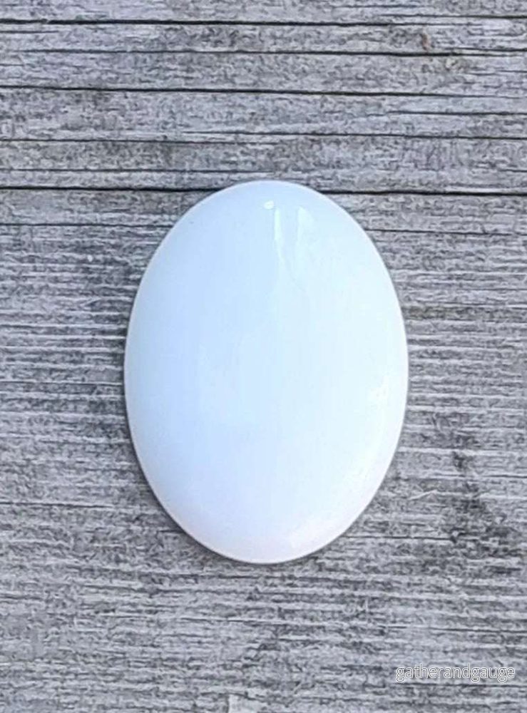 Cabochon Agat - Oval Vit 30x22mm 1 Styck