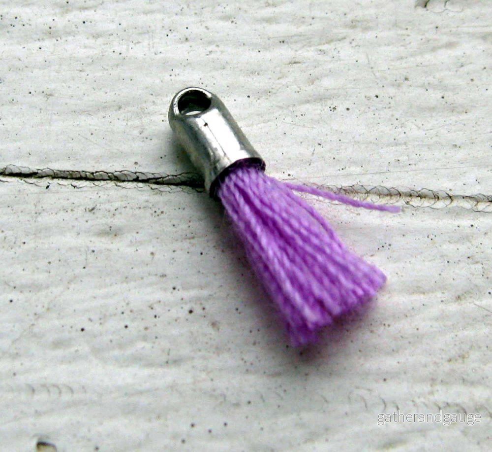 Bomullstofs - Mini Lila / Silver 12mm 1 styck - Bild 2