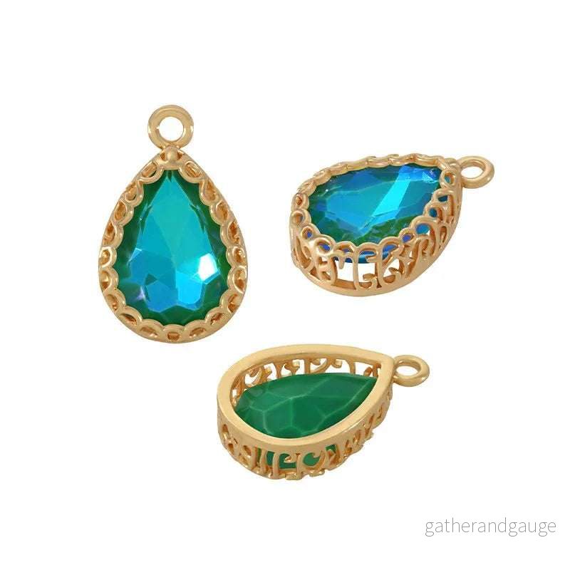 Berlock Facetterad – Droppe Mörkgrön 13x16mm 1 styck Berlock Facetterad – Droppe Mörkgrön 13x16mm 1 styck