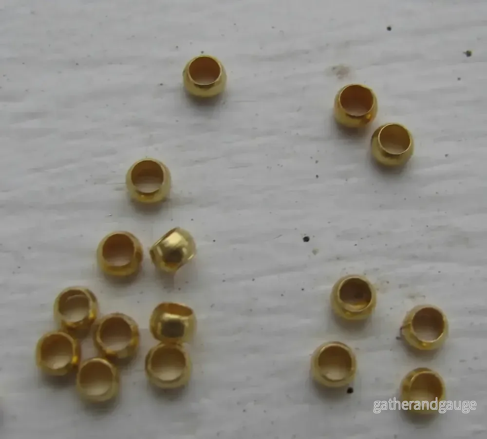 Klämpärlor - Guldfärgade 3 mm, 50-pack