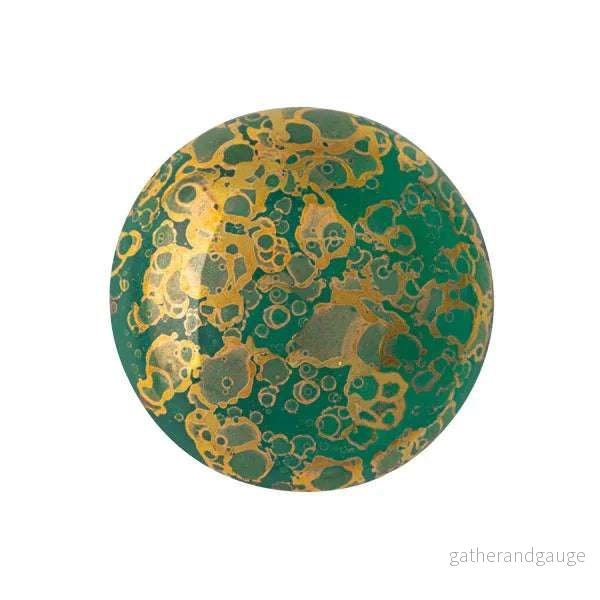 Cabochon par Puca® – Emerald Bronze 18 mm, 1 styck Cabochon par Puca® – Emerald Bronze 18 mm, 1 styck