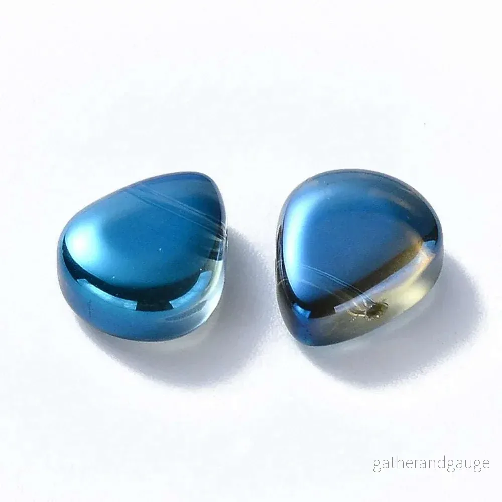 Droppe – Blå med shimmer, 12,5×10,5mm, 1 styck