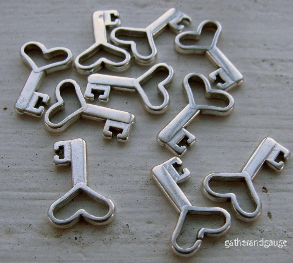 Berlock silverfärgad - Nyckel med hjärta, 10-pack - Bild 2