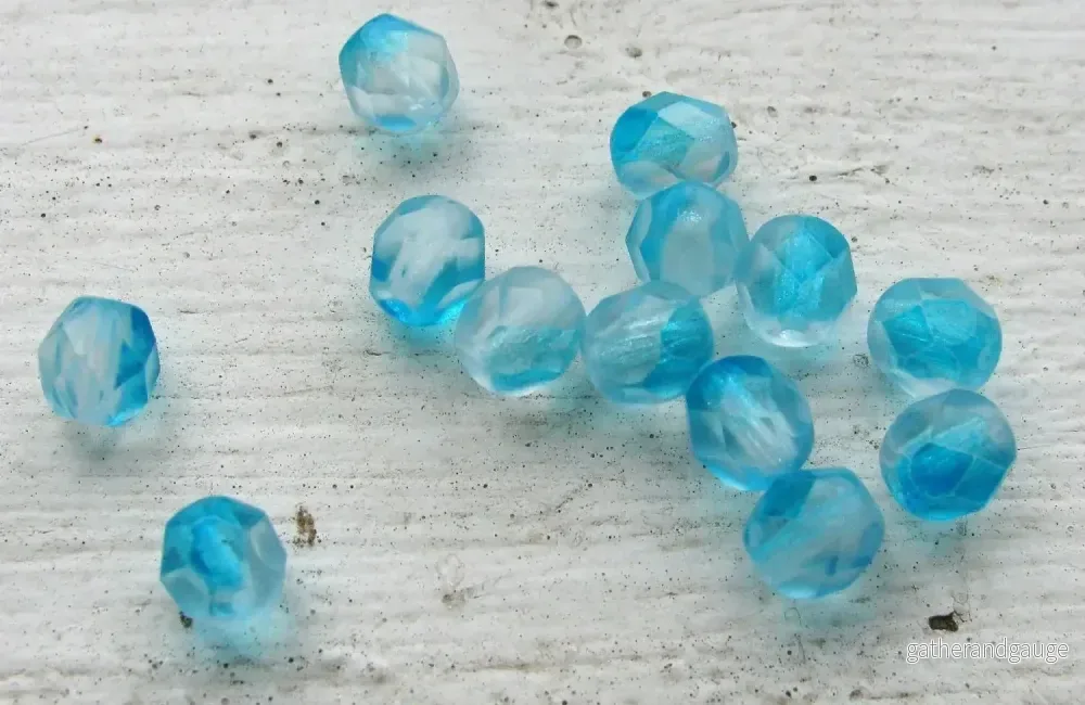 Tjeckiska Firepolish - Matte Aquamarine Coated 6mm, 25-pack