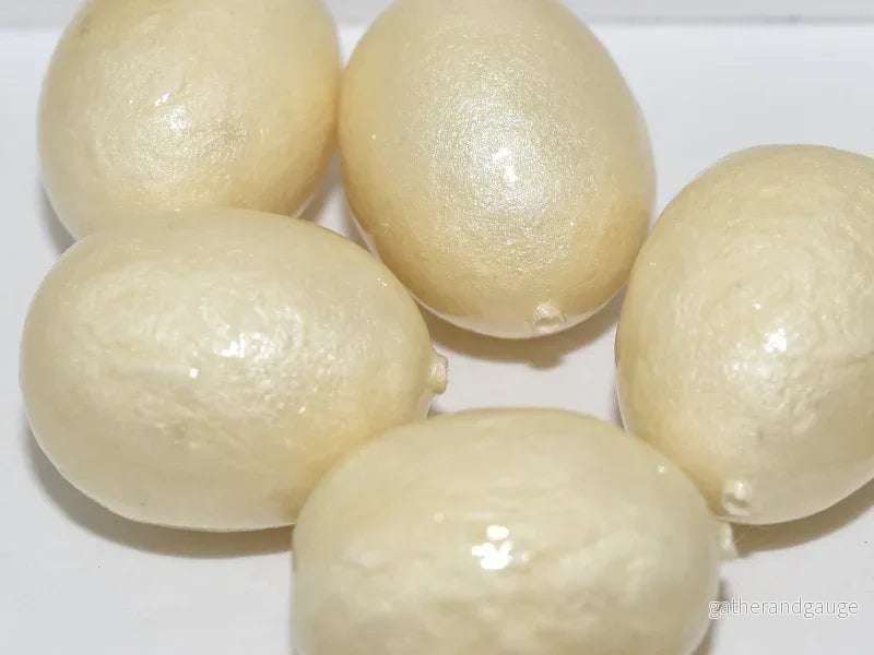 Paper Mache Beads – White Oval 24x18mm, 1 Styck Paper Mache Beads – White Oval 24x18mm, 1 Styck