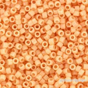 Miyuki Delica - Duracoat Opaque Dyed Champagne Cream 11/0, 5 gram