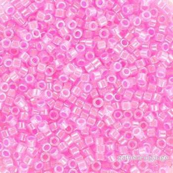 Miyuki Delica – Ceylon Dark Cotton Candy Pink 11/0 5 Gram