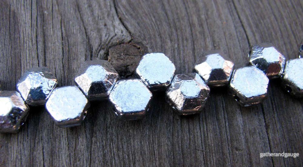 Honeycomb Jewel - Full Labrador 6mm, 1 sträng - Bild 3